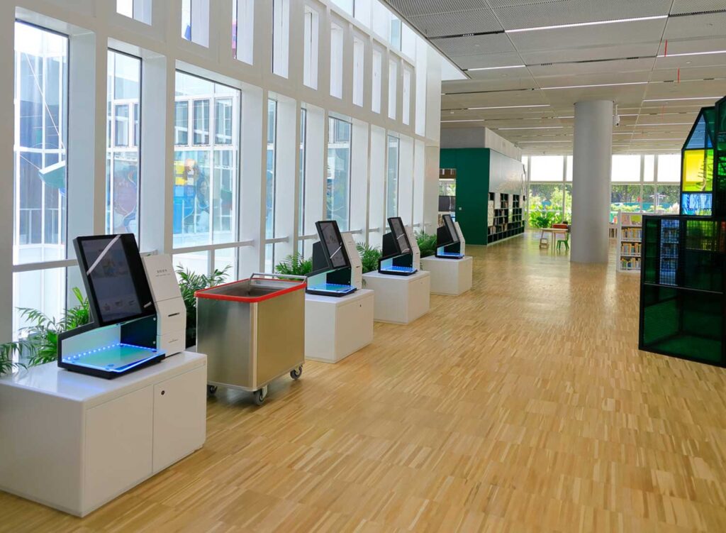 shanghai public-library selfCheck 500 desktops